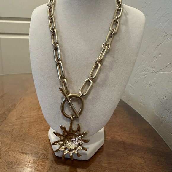 Gold-tone chunky link chain necklace with a sun pendant - Picture 6 of 9